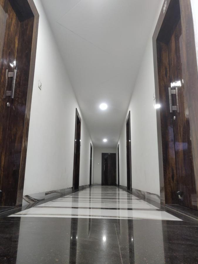 Rb Palace 2*